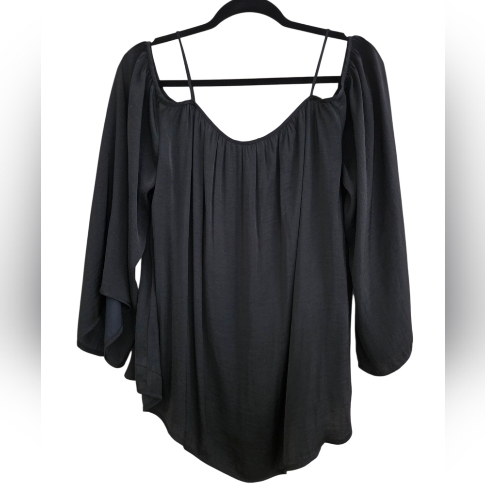 Vince Camuto Black Flowy Cold Shoulder Blouse - Picture 4 of 4